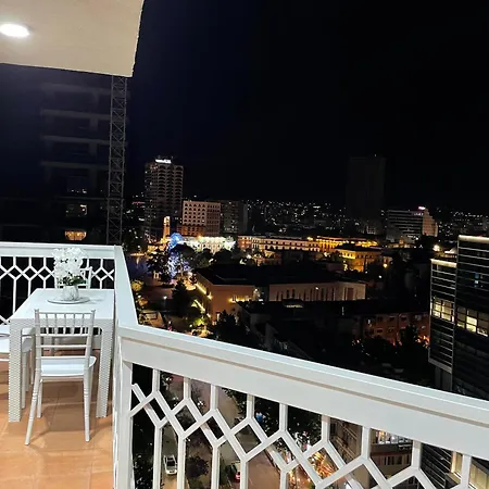 Sun Tower Luxury Suite-view From Of Center Apartament *