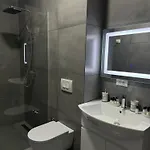 Daire Sun Tower Luxury Suite-view From Of Center *