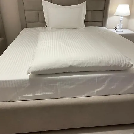 Sun Tower Luxury Suite-view From Of Center Апартаменты