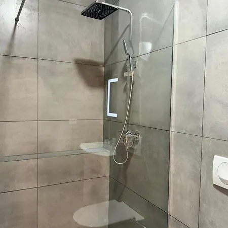 Sun Tower Luxury Suite-view From Of Center Апартаменты *