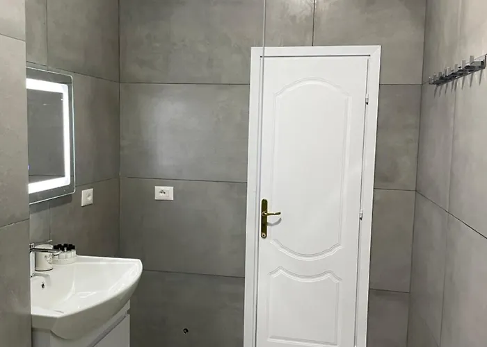 Appartamento Sun Tower Luxury Suite-view From Of Center